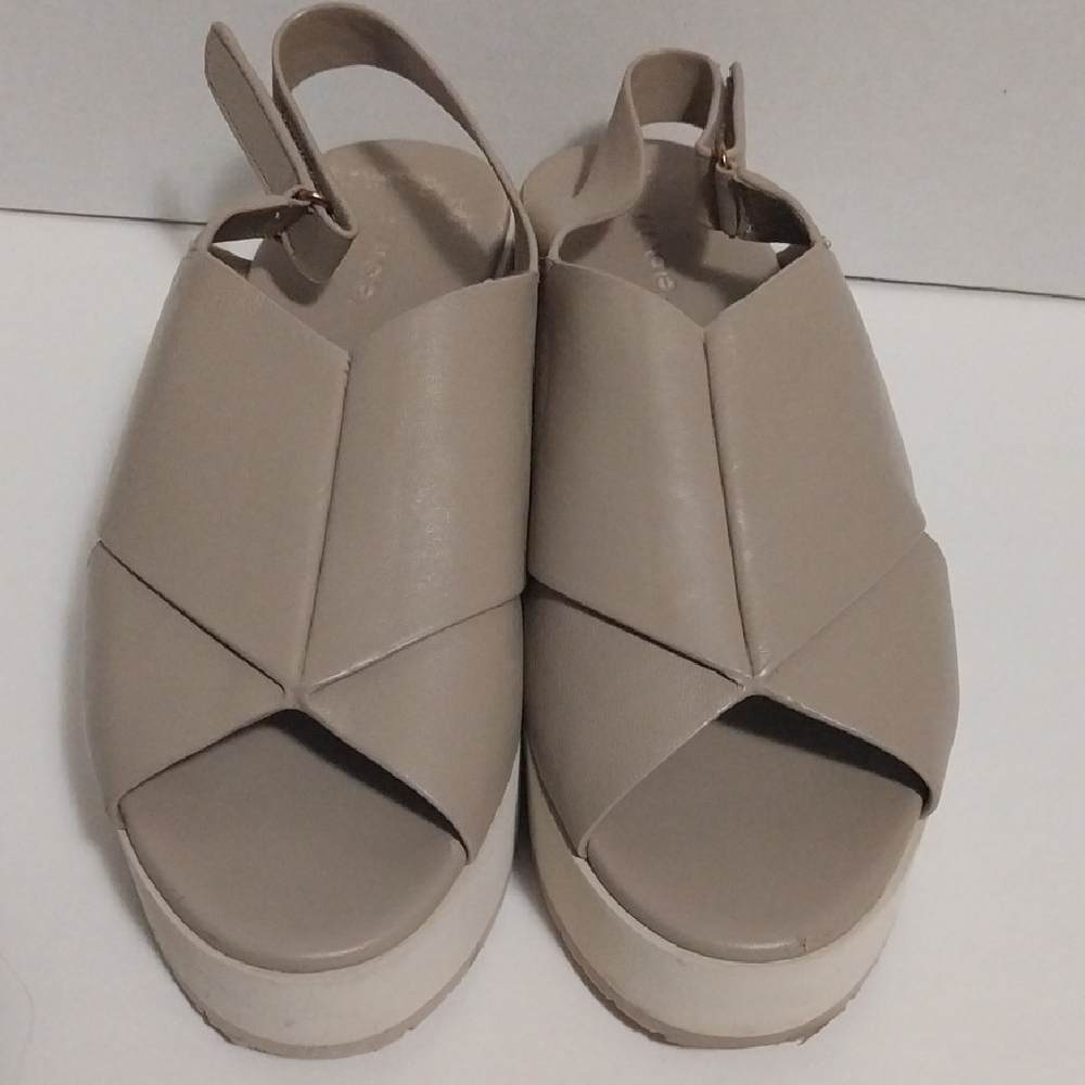 Vince Jenaya-B‎ Flatform Slingback Sandals - Picture 9 of 12